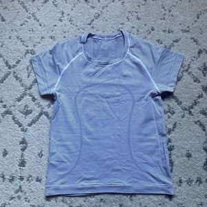 Lululemon striped swiftly tee size 8 - hemmed